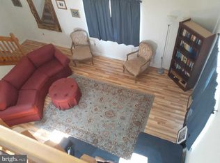 110 Amelia Dr APT 202, Levittown, PA 19054