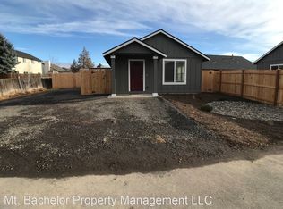 959 NW Oak Ave, Redmond, OR 97756