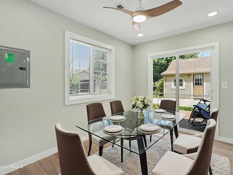 319 Dunham St — Photo 16