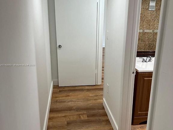 5th image of 6960 Miami Gardens Dr APT 2-427