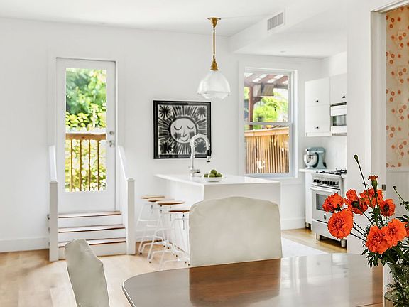 2nd image of 213 29th St #1