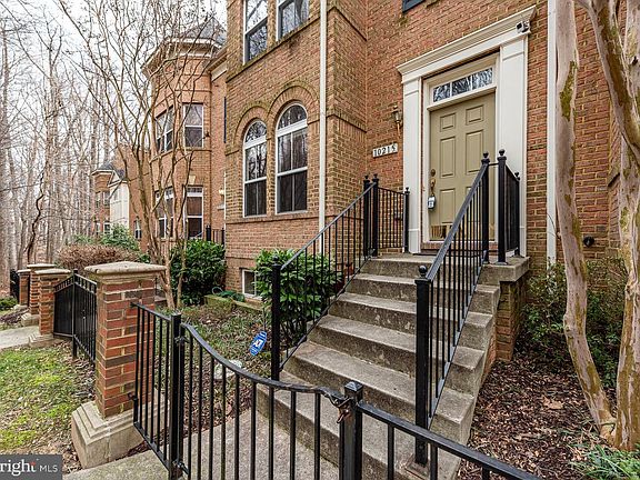 2nd image of 10215 Pembroke Green Pl #85