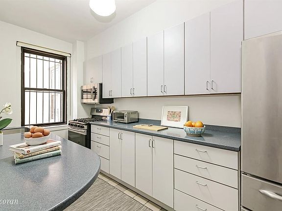 3rd image of 50 Plaza St #10C