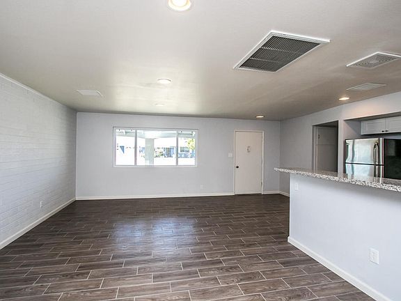 5th image of 11831 N 105th Ave