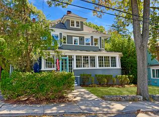 77 Lindale St, Stamford, CT 06902