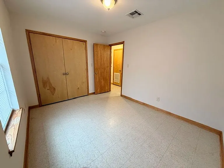 2520 Crockett St — Photo 12