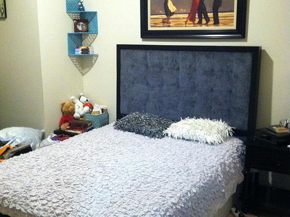 4th image of 464 N Ashland Ave APT 4C