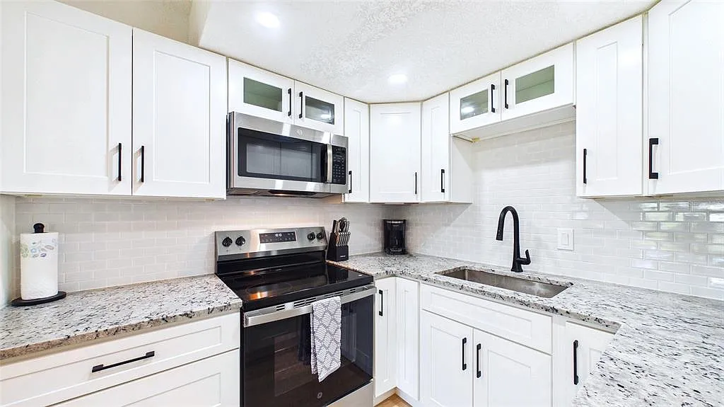 Studio, 1.0 bath, 545 sqft, $1,750 — Photo 4