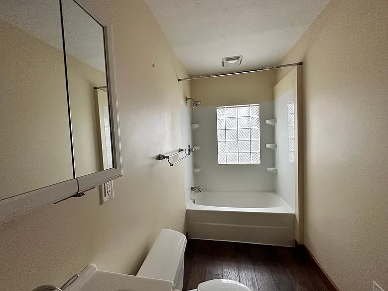 2619 Raspberry St — Photo 6