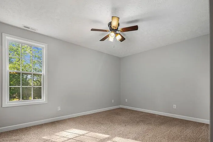 2105 Calista Cir — Photo 36