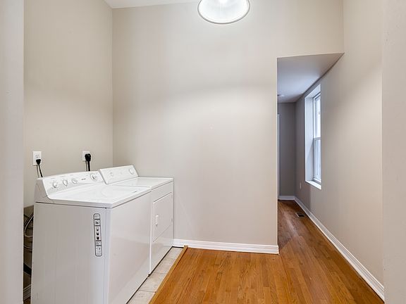 4th image of 1110 Mount Vernon St #1