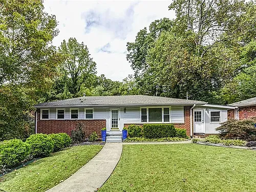 2340 Burch Cir Photo 1
