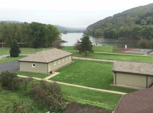 848 Elk St APT 3, Franklin, PA 16323
