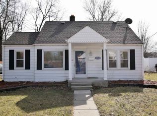 22000 Shady Ln, Saint Clair Shores, MI 48080