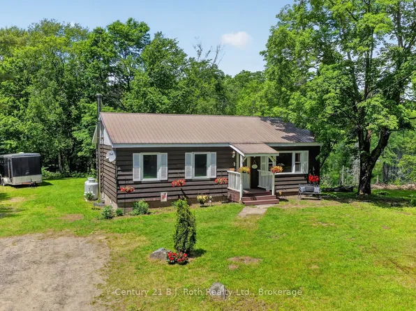 1020 Rosseau Lake 1 Rd #1, Muskoka Lakes, ON P0B 1M0