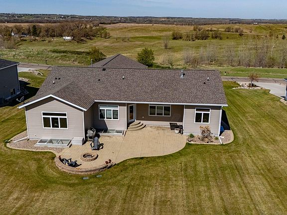 2nd image of 7623 Hawktree Dr
