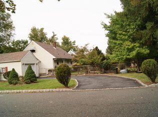 128 Carlson Pkwy, Cedar Grove, NJ 07009