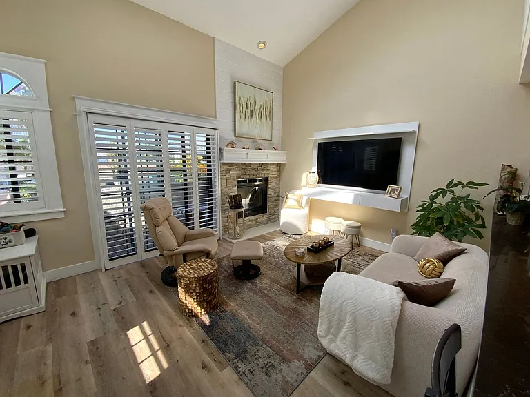 217 Elm Ave — Photo 4
