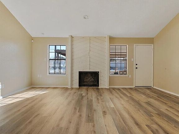 3rd image of 4717 62nd St