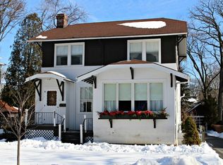 1197 Griffith Rd, Lake Forest, IL 60045