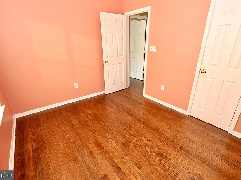 6633 Creek Point Way — Photo 56
