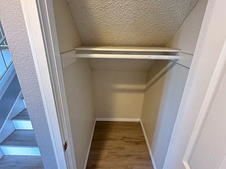 1153 Arbor Ln — Photo 11