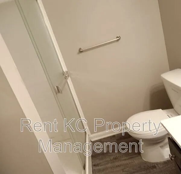 7013 Orchard St — Photo 46