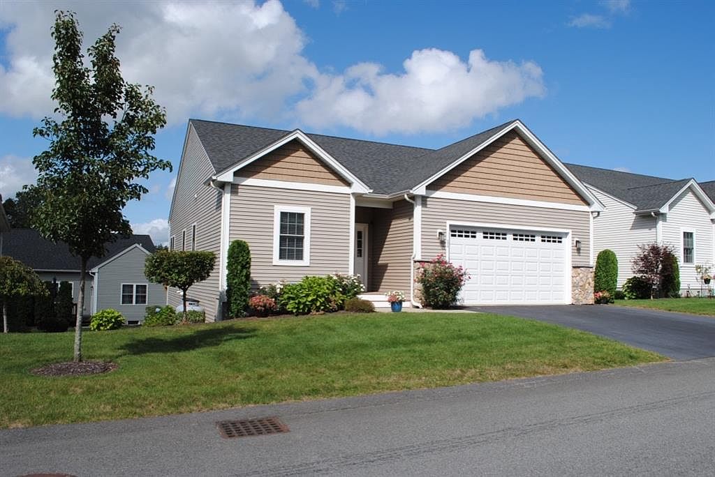 11 Pine Grove Ln, West Greenwich, RI 02817 Zillow