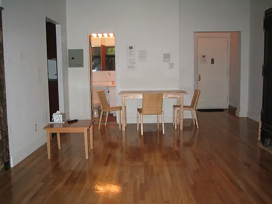 Rented by Sky Management | media 25