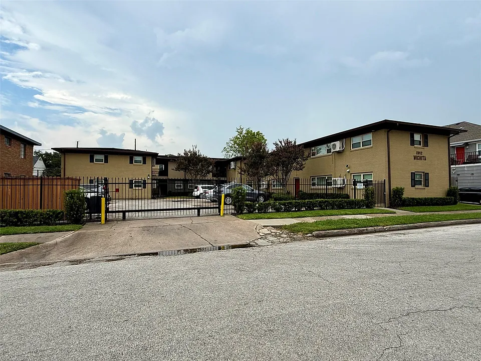 2812 Wichita St #13