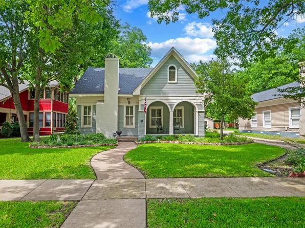 311 E Marvin Ave, Waxahachie, TX 75165