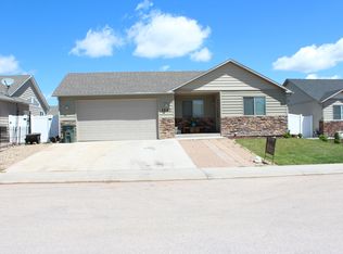 1203 Cattail Dr, Gillette, WY 82718