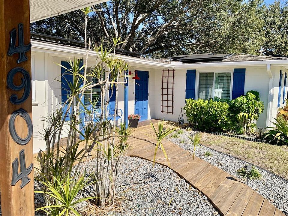 1st image of 4904 27TH AVENUE W