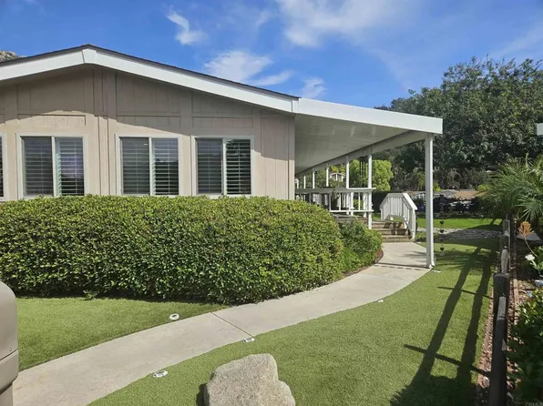 8975 Lawrence Welk Dr Space 285, Escondido, CA 92026