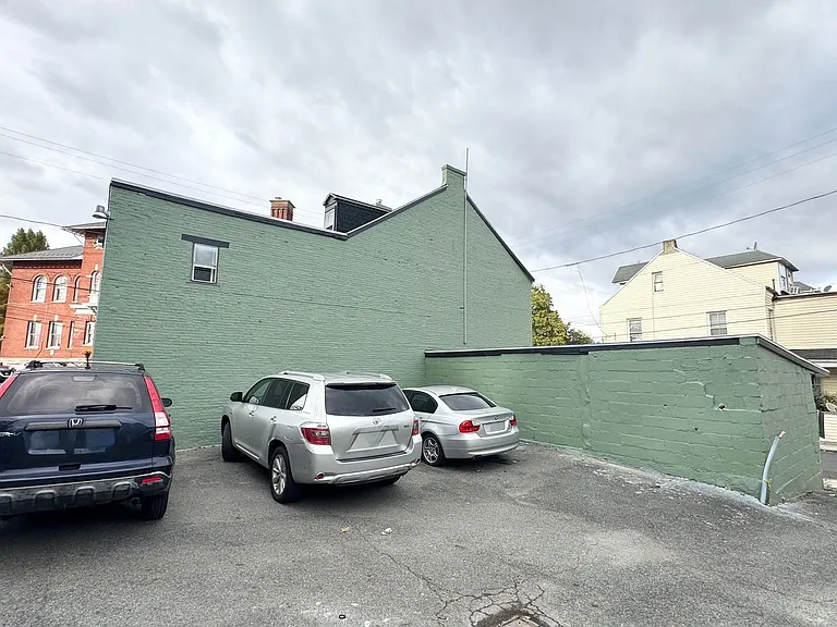 509 E Strawberry St — Photo 19