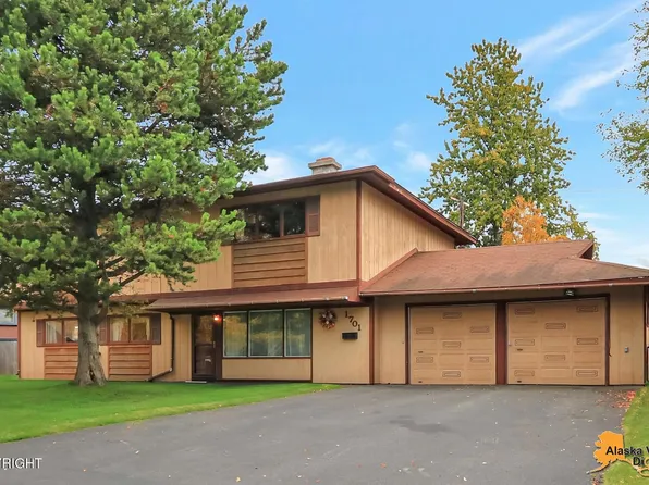1701 Aleutian St, Anchorage, AK 99508