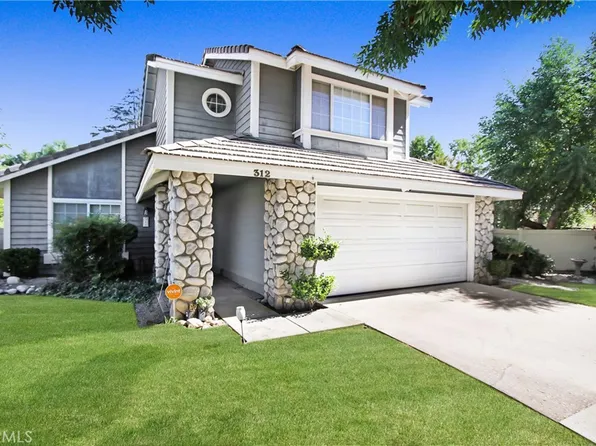 312 Barrington Cir, Redlands, CA 92374