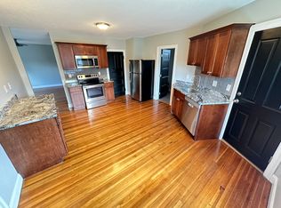 73 Chapin St, Chicopee, MA 01013