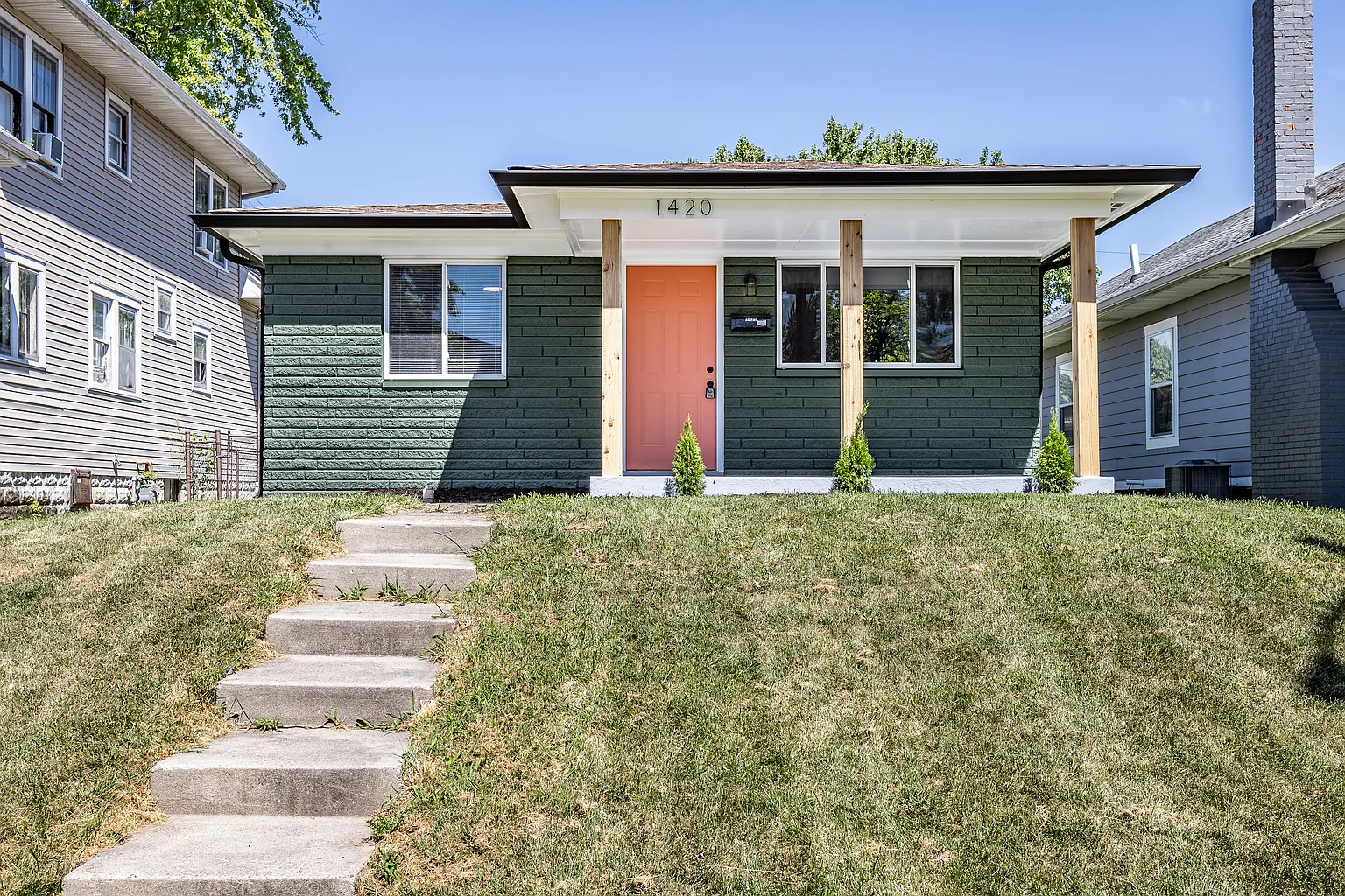 1420 Comer Ave photo 1
