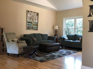 1655 N Glen Wood Dr, Ludington, MI 49431