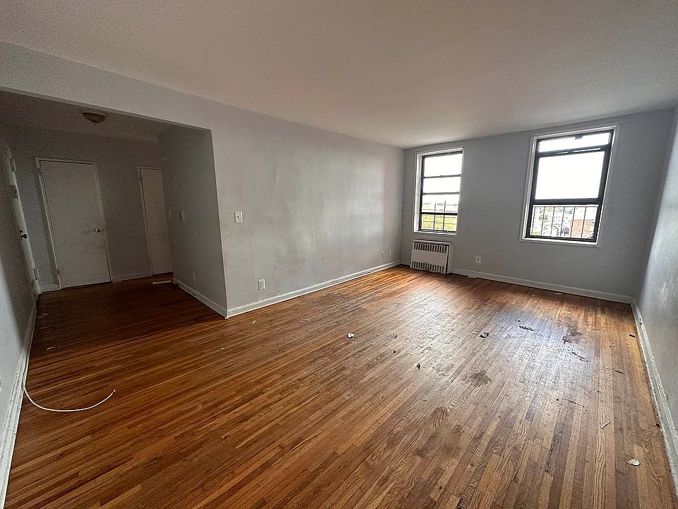 1st image of 87-37 Kingston Pl #3