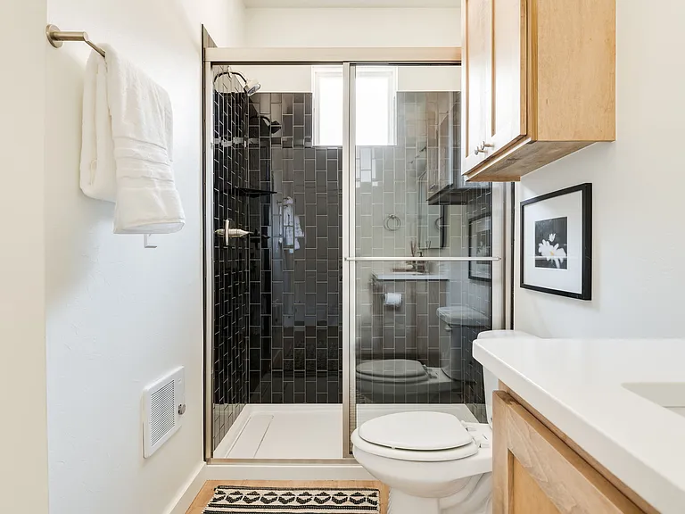 B12 Apartments — Photo 29