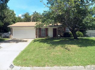1120 Belle St, Bedford, TX 76022