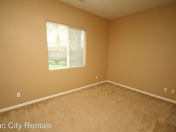 5th image of 10313 Chaves Ct