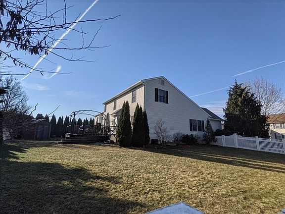 4th image of 1790 Blush Dr