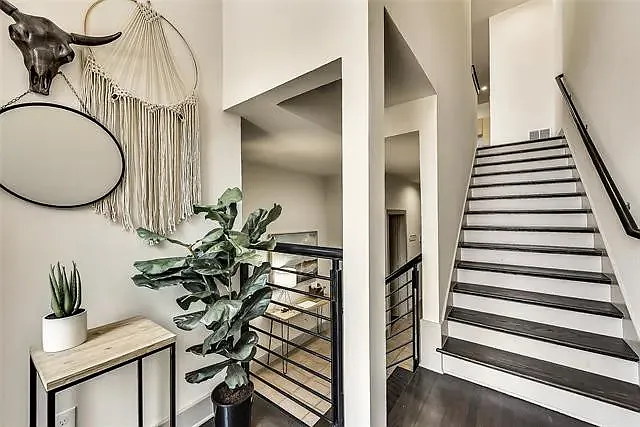 1008 Allen St — Photo 28