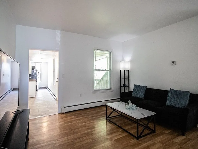 91 Elm St #3 — Photo 10
