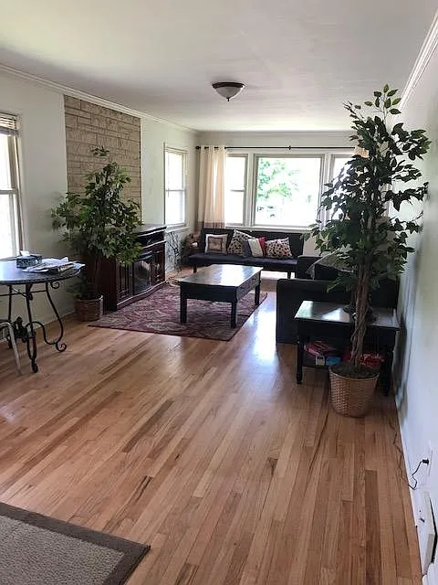 801 S Eastside Dr — Photo 3