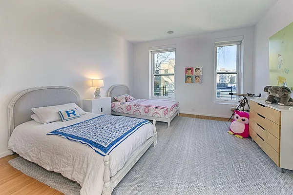 Rented by Isen & Company : Real Estate Advisors | media 8