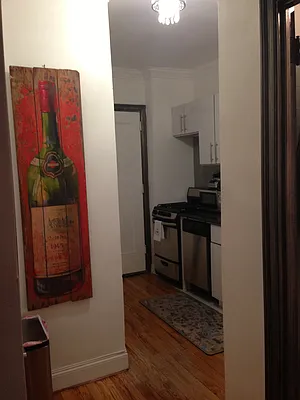 Rented by NYC Holdings Management | media 20